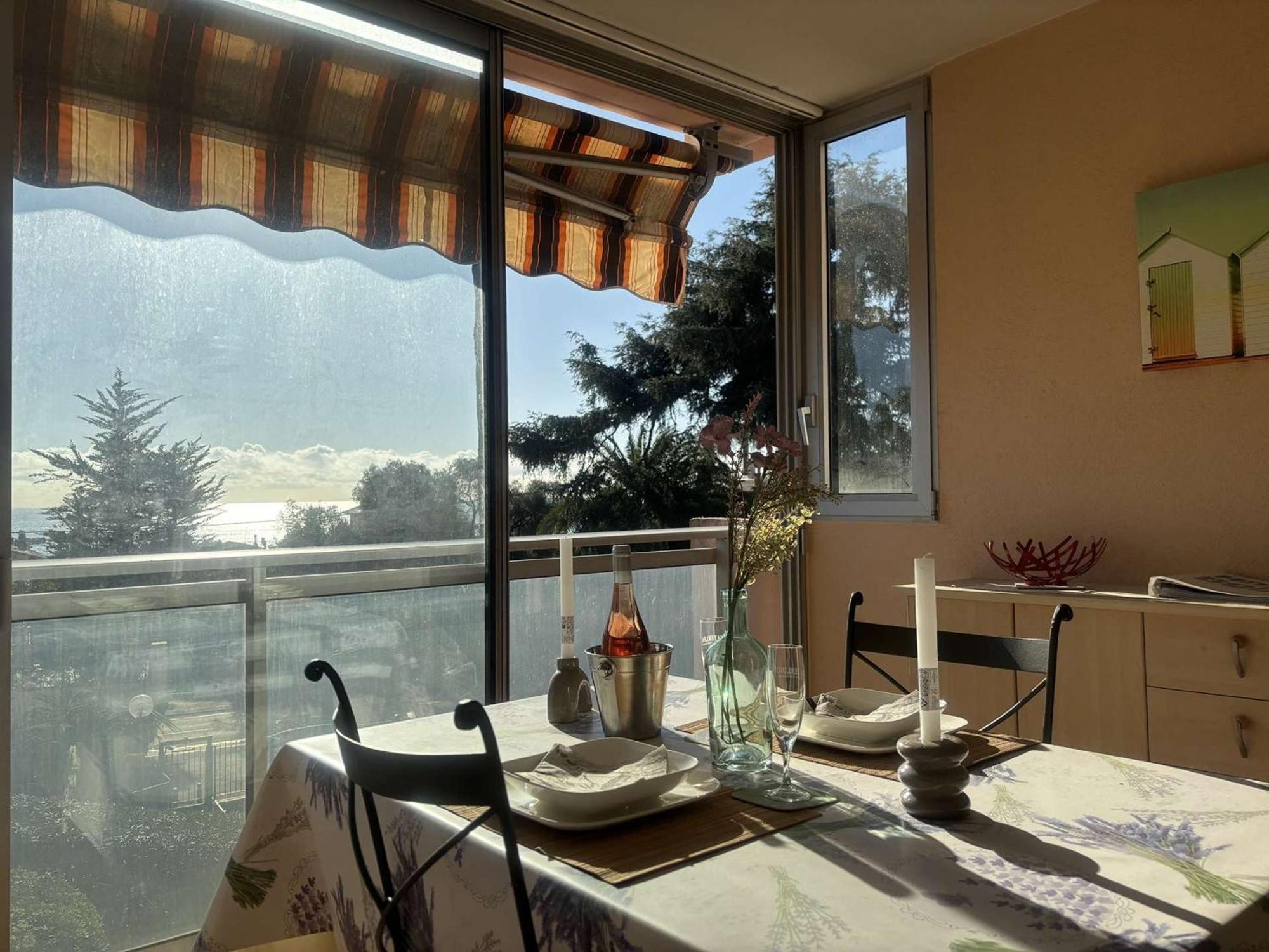 Studio Agreable Avec Loggia, Garage Et Plage A Proximite - 2 Couchages, Golfe-Juan - Fr-1-252-62 ภายนอก รูปภาพ