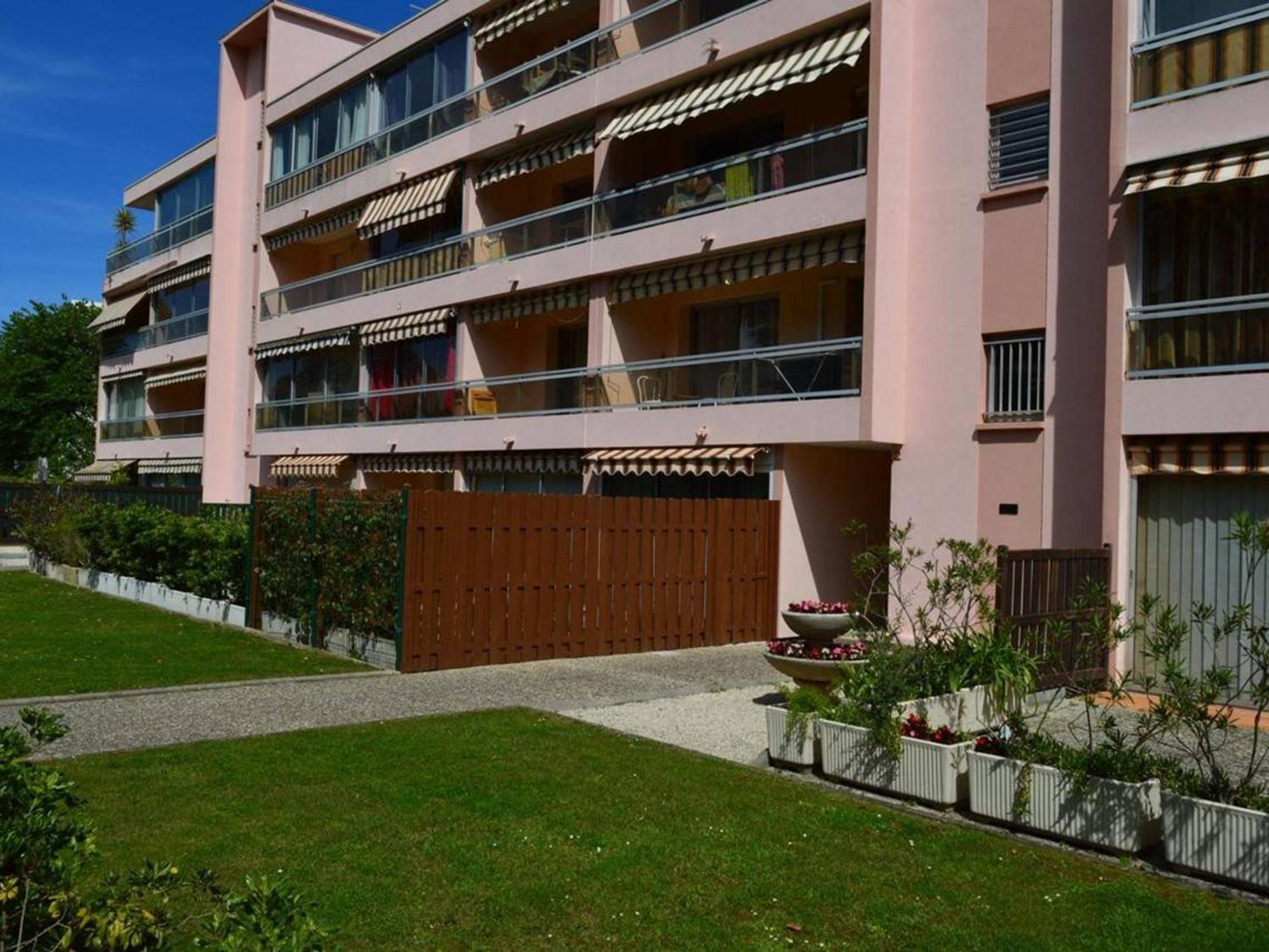 Studio Agreable Avec Loggia, Garage Et Plage A Proximite - 2 Couchages, Golfe-Juan - Fr-1-252-62 ภายนอก รูปภาพ
